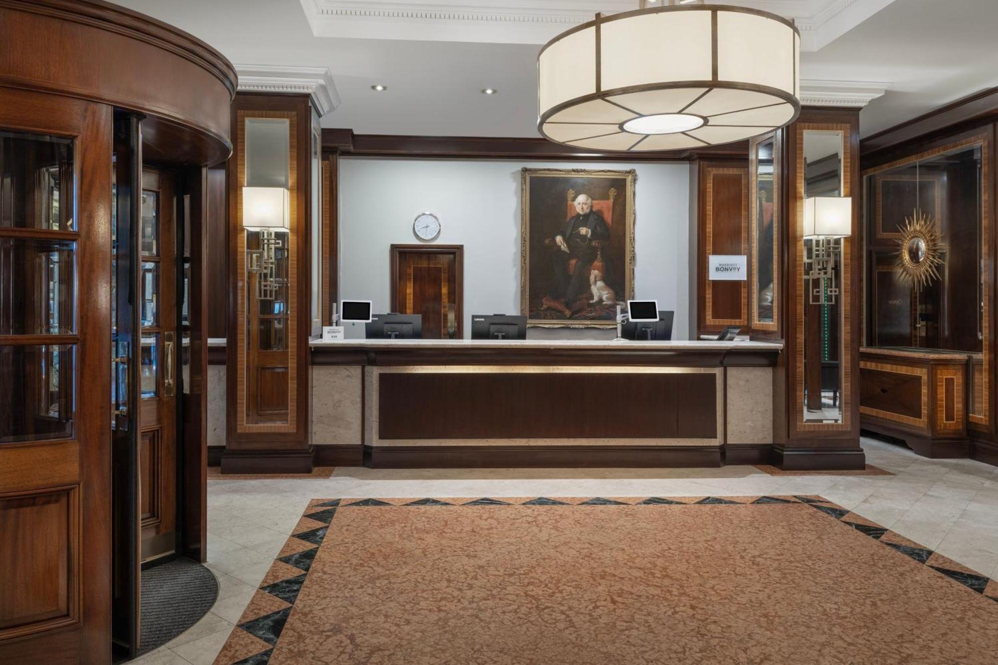Delta Hotels By Marriott Birmingham Bagian luar foto
